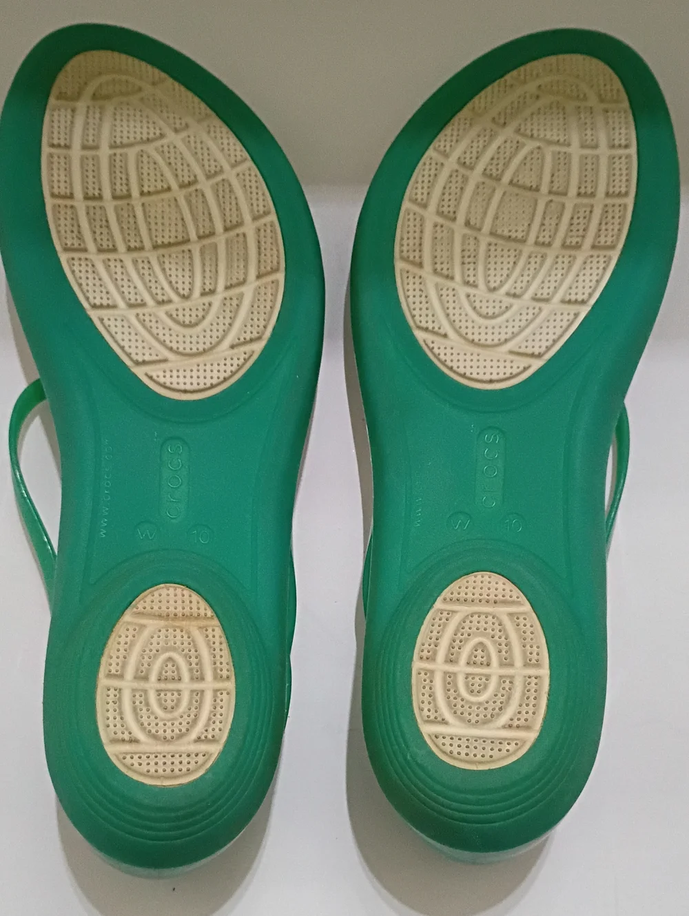 Crocs Isabella Island Green Relaxed Fit Sandals Size 10